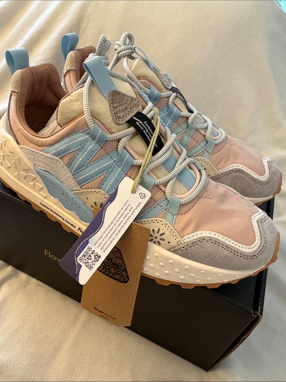 NWT Flower Mountain WASHI WOMAN Suede and technical fabric sneakers - Cream-Pink - Picture 9 of 14